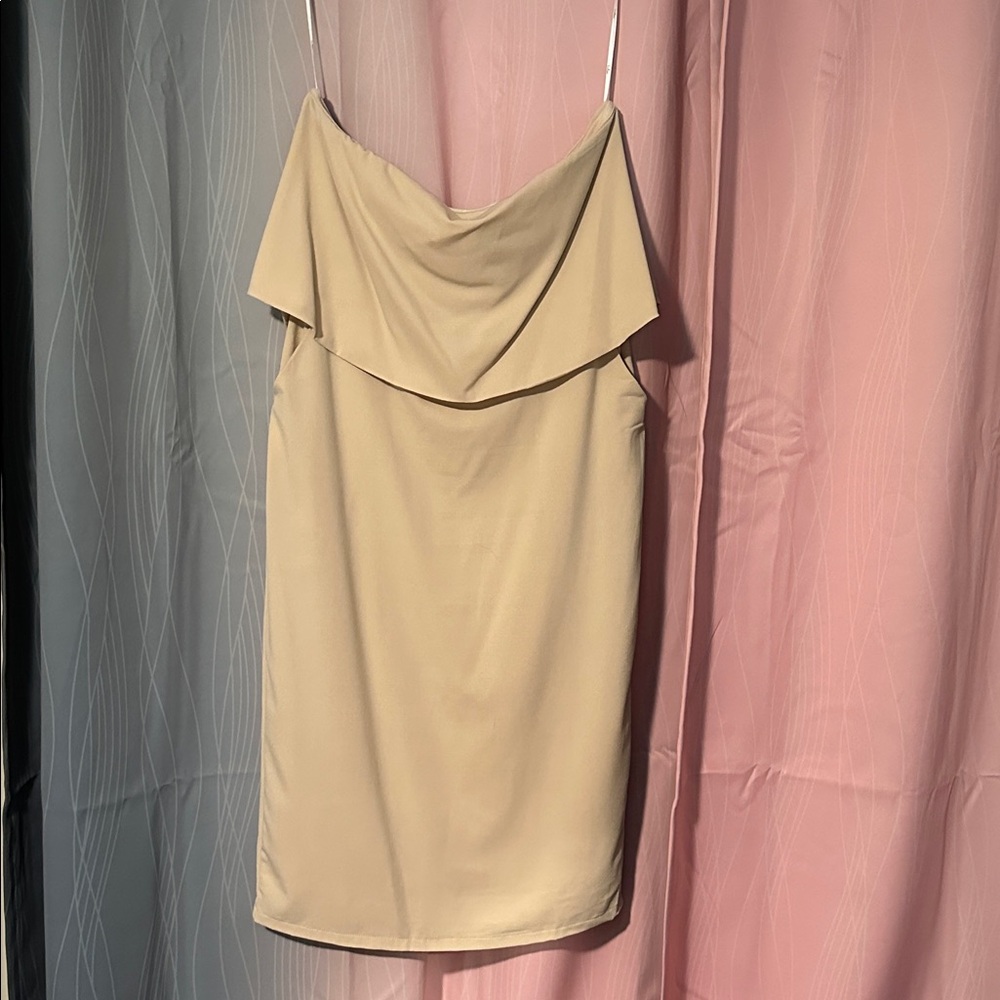 Lulu’s Strapless Nude Dress with Pockets